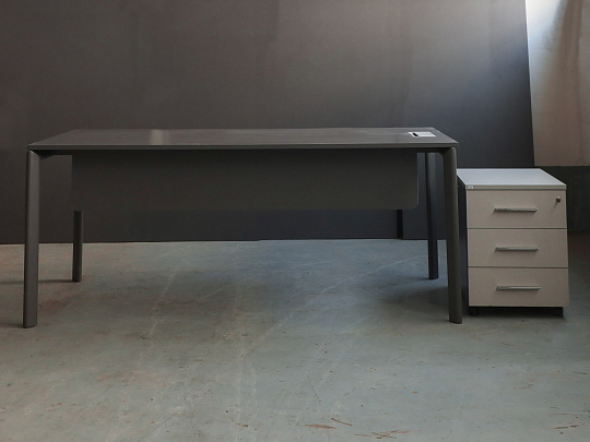 Стол с тумбой UFFIX Essence ЛДСП Серый Италия