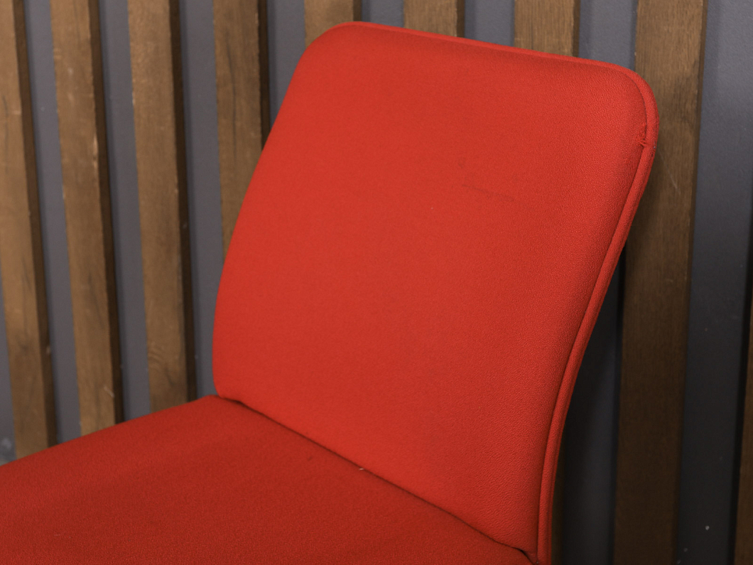 Офисный стул Narbutas Ткань Красный Литва (ОСТК-010150)