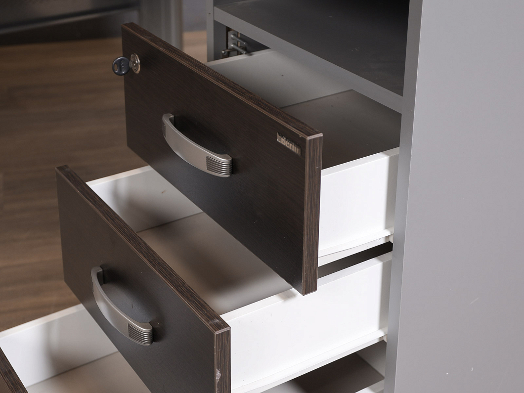 Стол с тумбой Офис-Директ Berlin ЛДСП Венге Россия (СПВГБ-271225)