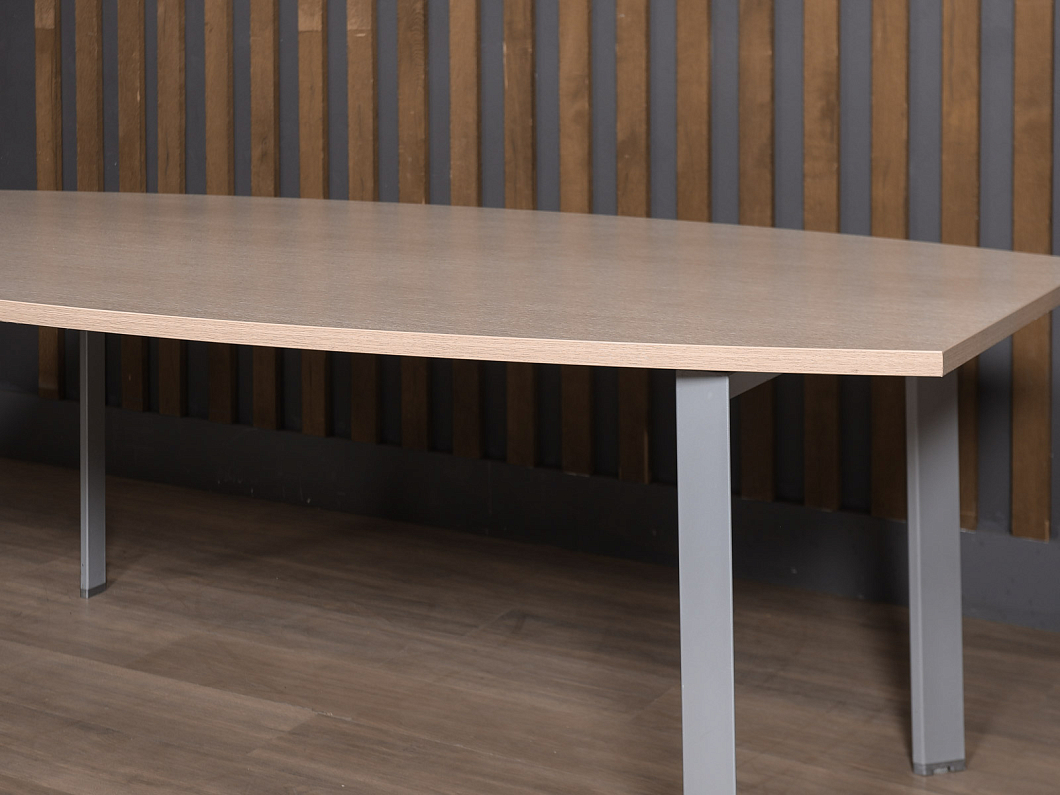 Стол для переговоров ЛДСП Белый (СРБ-261025)