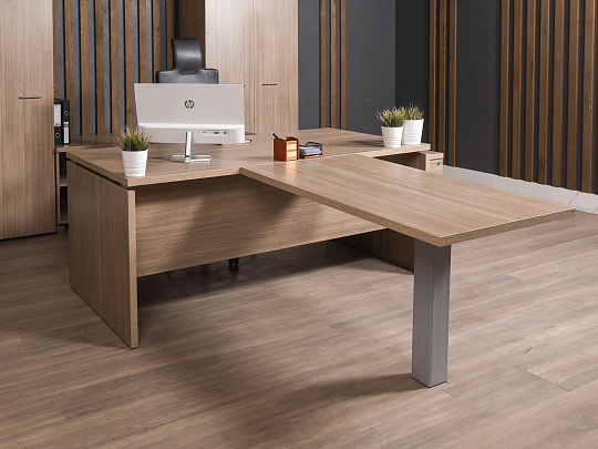 Кабинет руководителя СТОРОСС Патриот ЛДСП Ясень шимо Россия