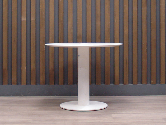 Стол для переговоров ЛДСП Белый