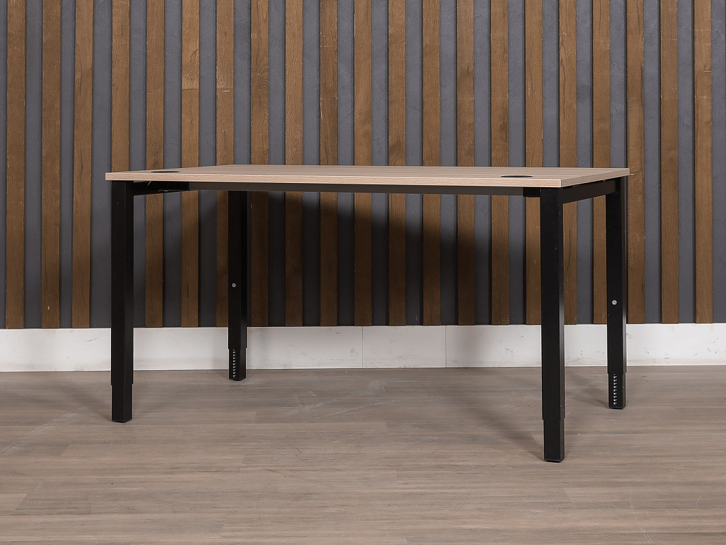 Стол прямоугольный Kinnarps ЛДСП Ясень шимо Швеция (СПЯШ-100425)