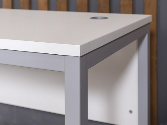 Стол прямоугольный ЛДСП Белый