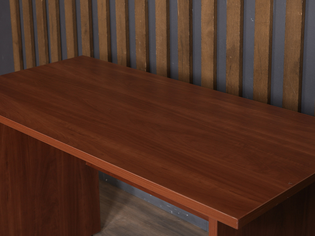 Стол прямоугольный ЛДСП Вишня (СПВШ-240226)