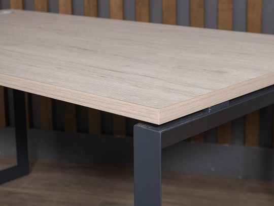 Стол эргономичный ONIX ЛДСП Дуб Россия