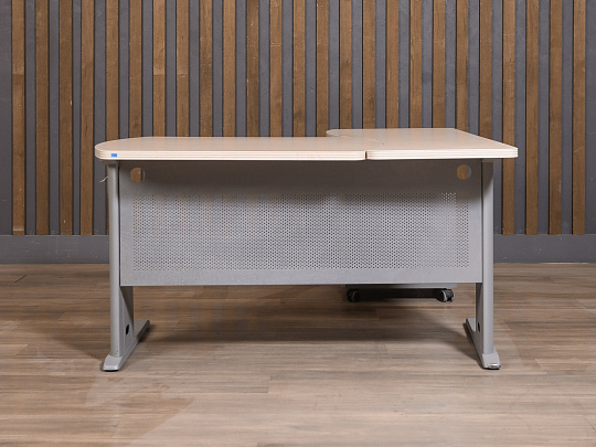 Стол с тумбой Berlin ЛДСП Дуб Россия