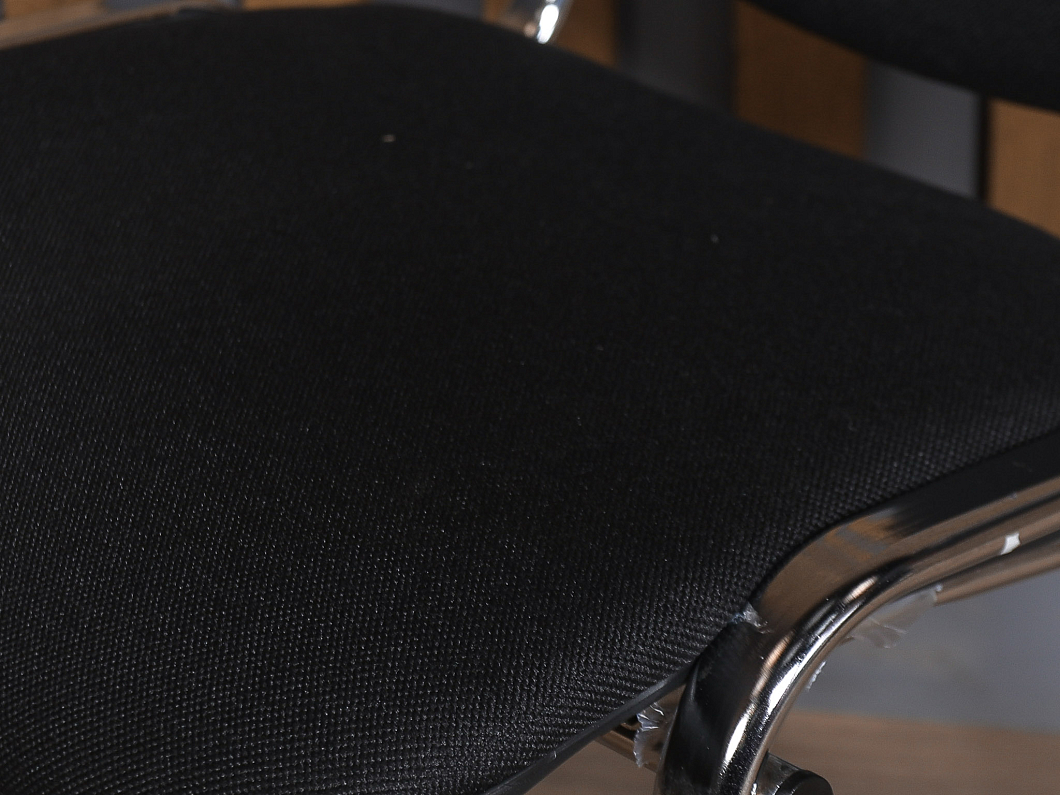 Офисный стул ИЗО Ткань Хром Россия (ОСТЧ-ИЗОХ)