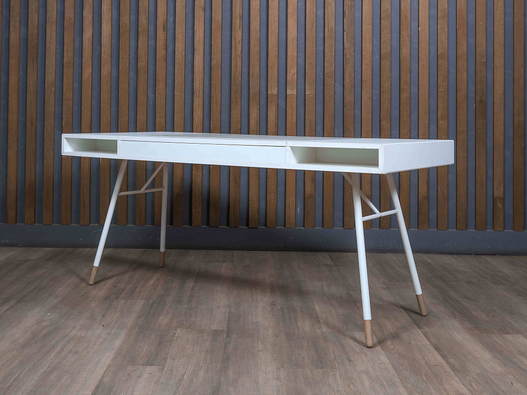 Стол руководителя BoConcept Cupertino Массив Белый Дания (СРБ-291024)