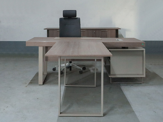 Кабинет руководителя UFFIX Essence ЛДСП Ясень шимо Италия