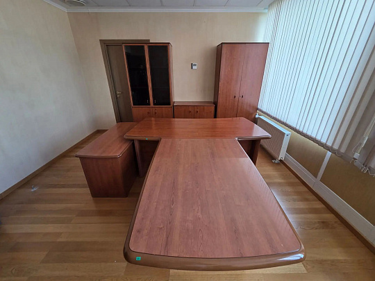 Кабинет руководителя ЛДСП Вишня