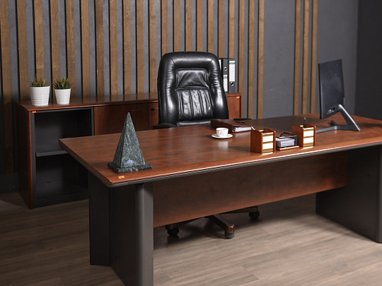 Кабинет руководителя МДФ Вишня