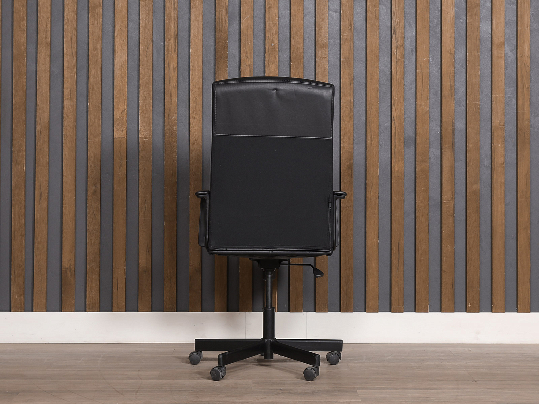 Кресло руководителя IKEA Millberget Искусственная кожа Чёрный Китай (КРЭЧ-110825)