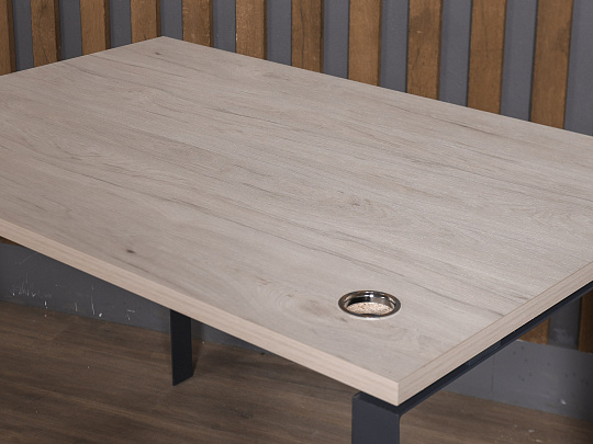 Стол прямоугольный ONIX ЛДСП Дуб Россия