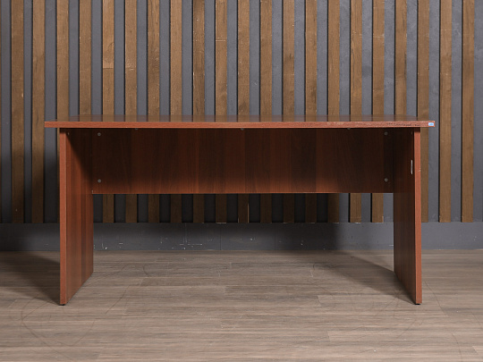 Стол прямоугольный ЛДСП Вишня