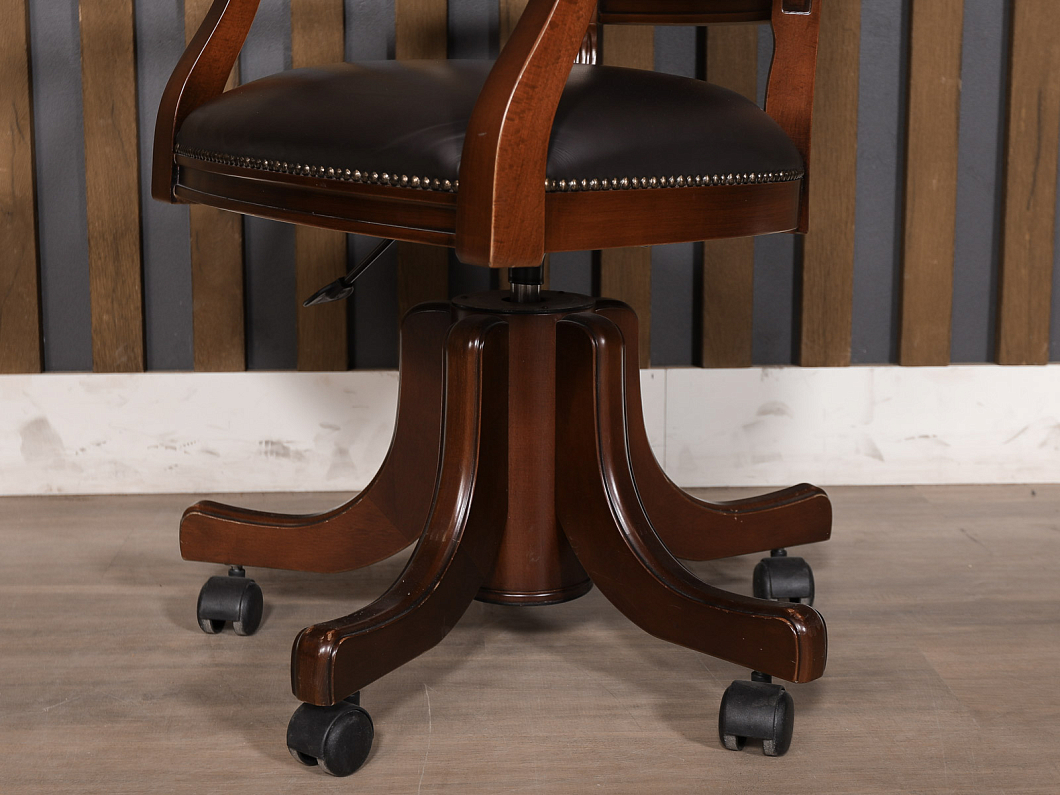 Кресло руководителя Кожа Чёрный Импорт (КРЭЧ4-090725)