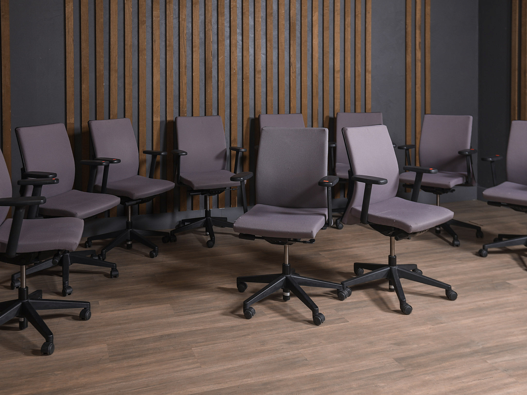 Офисное кресло Haworth Comforto Ткань Серый США (КПТСР-161025)