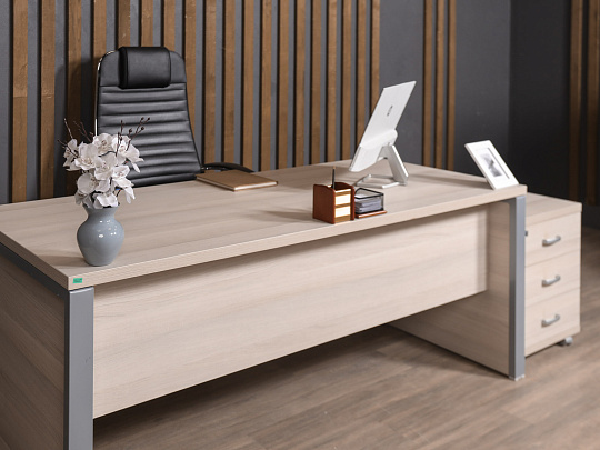 Стол руководителя ЛДСП Клен