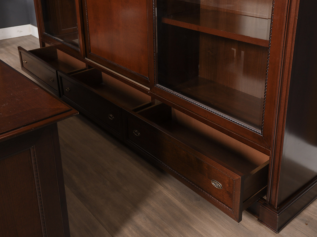 Кабинет руководителя МДФ Вишня (КРВШ1-090725)