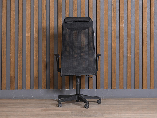 Офисное кресло Бюрократ Сетка Чёрный Россия