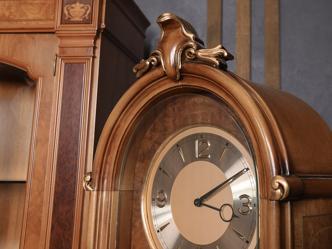 Кабинет руководителя Vicente Zaragoza Royal Массив Ольха Испания (КРОХ-271125)