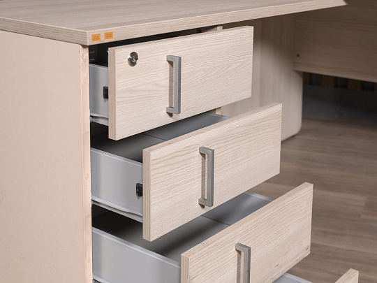 Стол с тумбой Accord ЛДСП Дуб