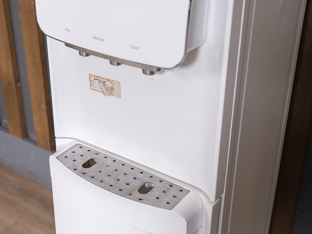 Кулер для воды Пластик Белый (КДВ-180226)