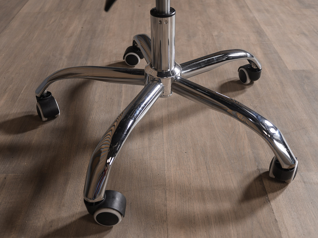 Офисное кресло COLLEGE CLG-621-B Искусственная кожа Чёрный Китай (КПЭЧ-081025)