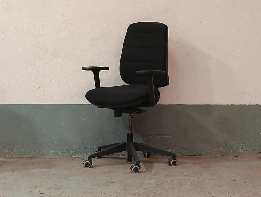 Офисное кресло Ткань Чёрный