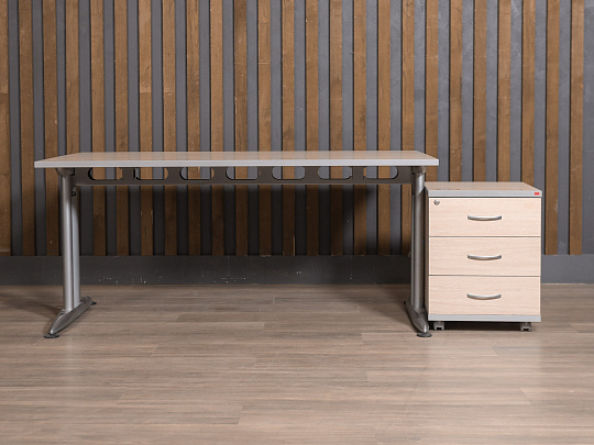 Стол с тумбой ЛДСП Клен