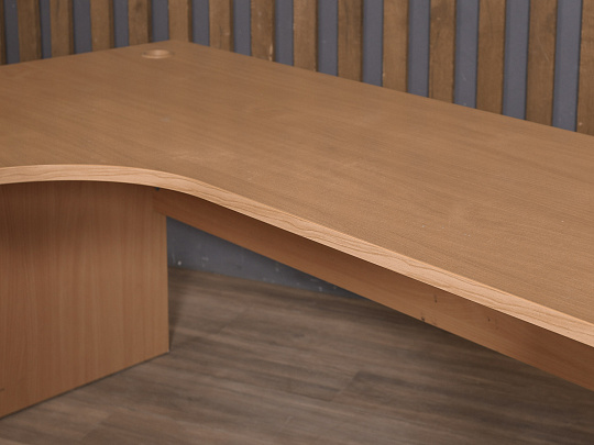 Стол эргономичный ЛДСП Ольха