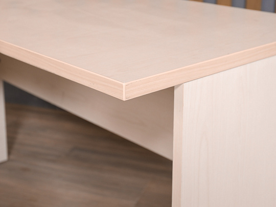 Стол угловой ЛДСП Клен