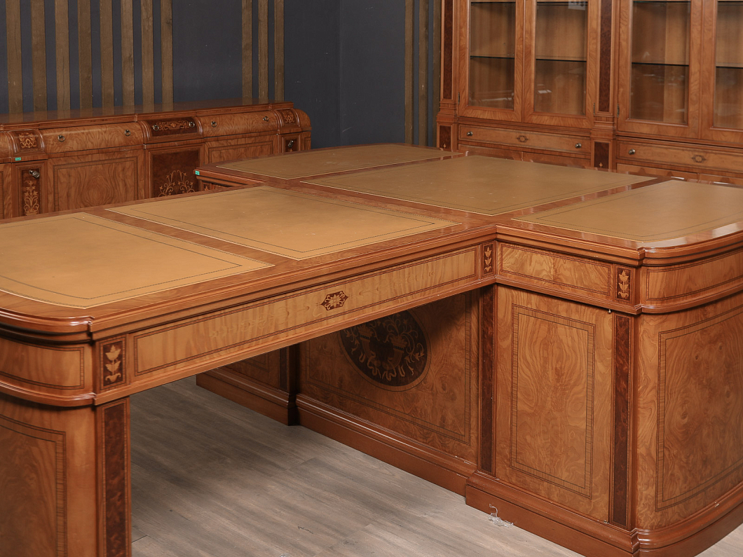 Кабинет руководителя Vicente Zaragoza Royal Массив Ольха Испания (КРОХ-271125)