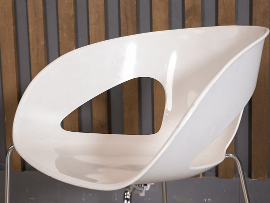 Офисный стул Пластик