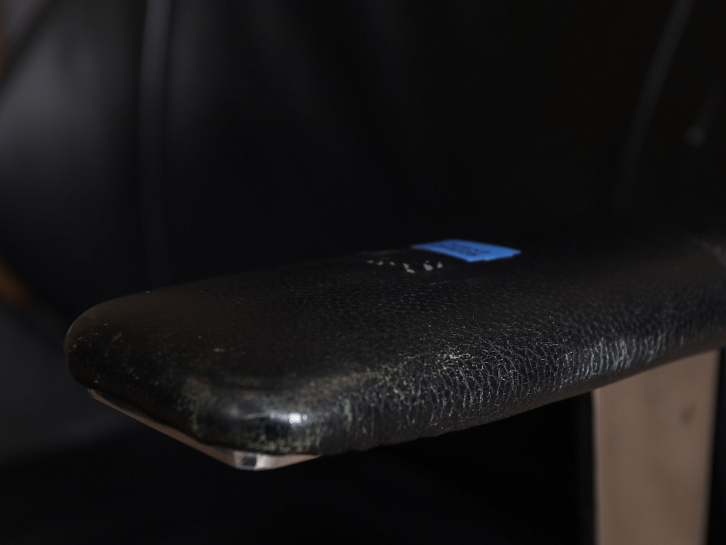 Кресло руководителя Искусственная кожа Чёрный (КРКЧ1-251225)