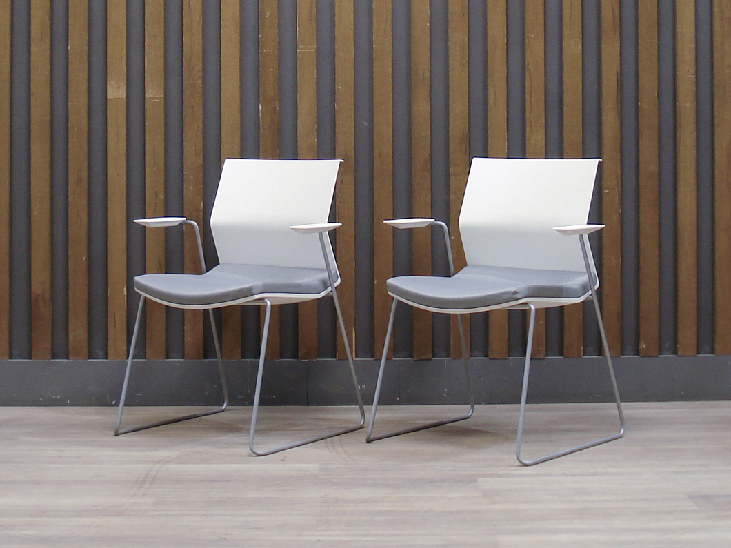 Конференц-кресло Bene Ткань Белый Австрия (КФБСР-281225)