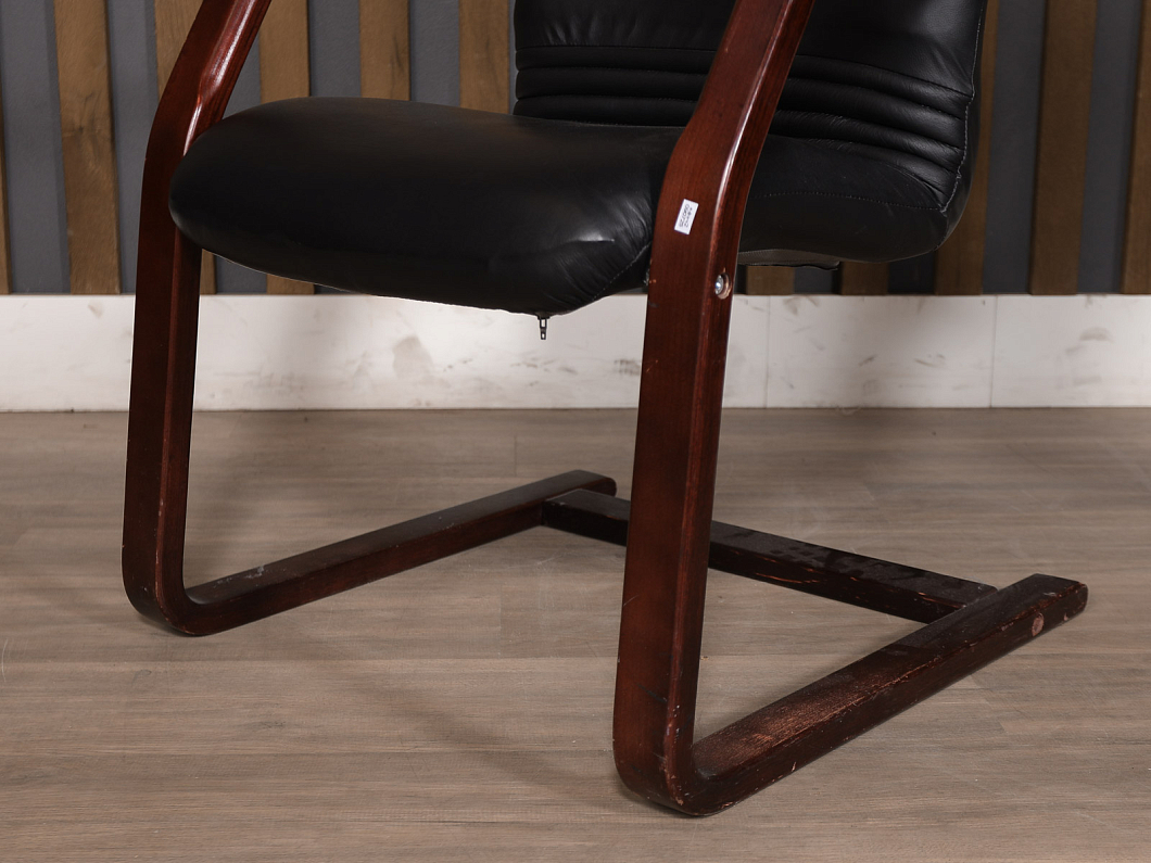 Конференц-кресло Искусственная кожа Чёрный Импорт (КФЭЧ2-090725)