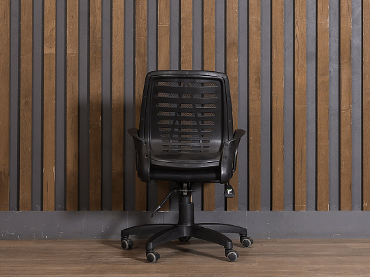 Офисное кресло Ирис Сетка Чёрный Россия