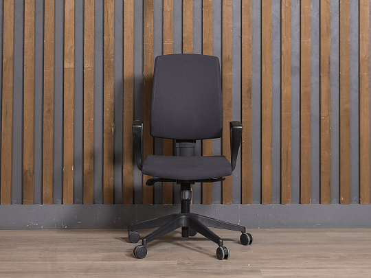 Офисное кресло Profim Ткань Чёрный Польша