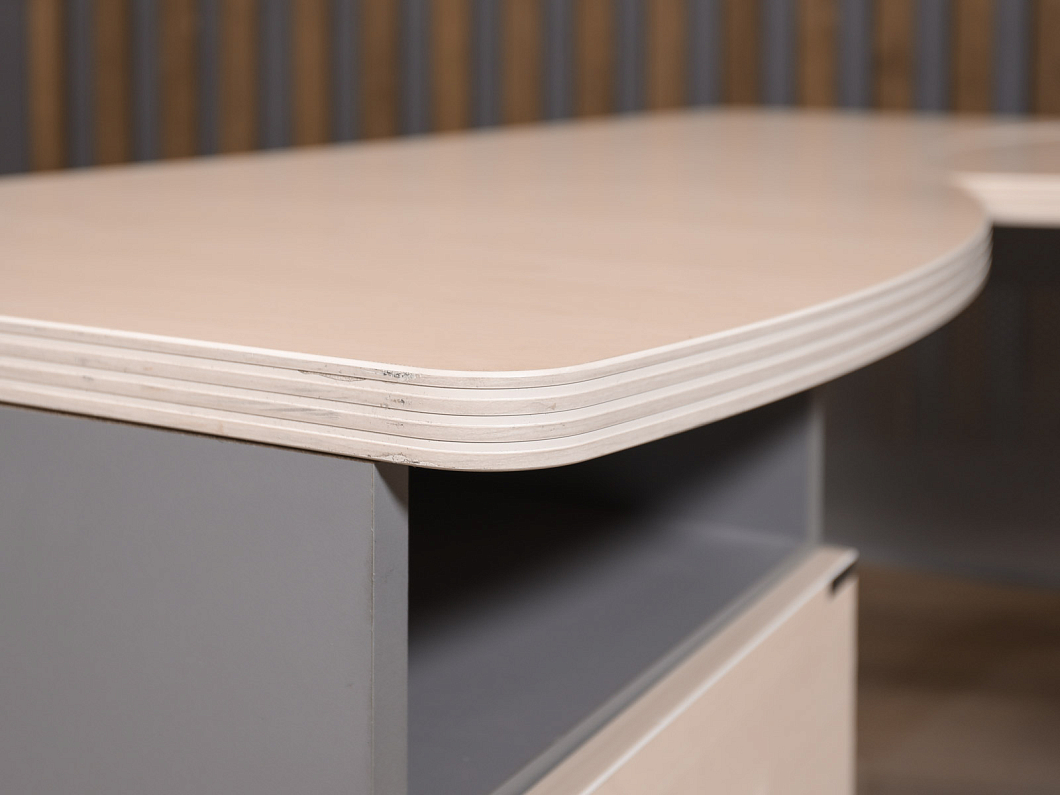 Стол с тумбой Berlin ЛДСП Дуб Россия (СПДМБ1-271225)