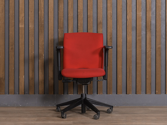 Офисное кресло Comforto Ткань Красный США