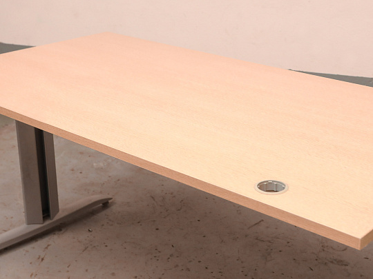 Стол прямоугольный ЛДСП Бук