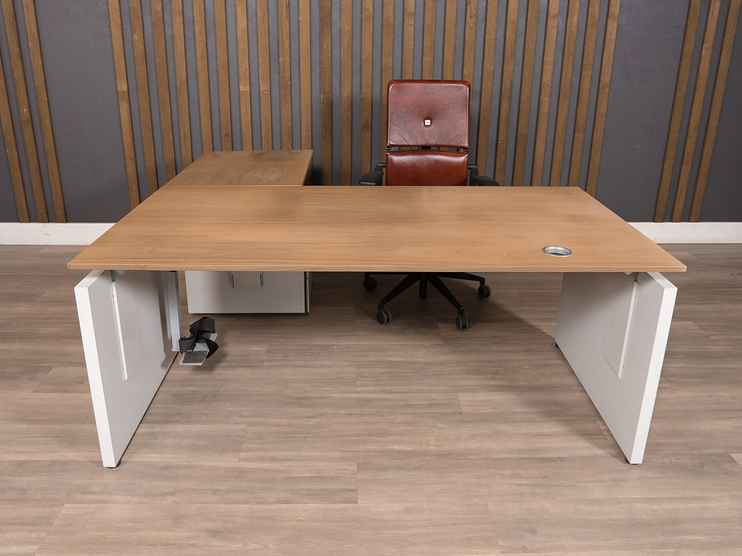 Стол руководителя Bene ЛДСП Орех Австрия (СРОР-020425)