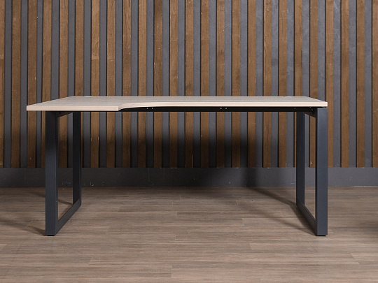 Стол эргономичный ONIX ЛДСП Дуб Россия