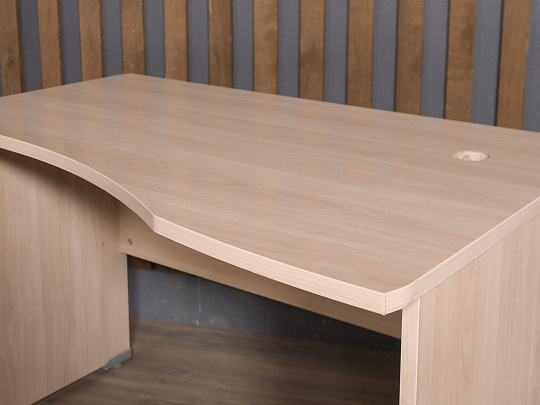 Стол эргономичный ЛДСП Клен