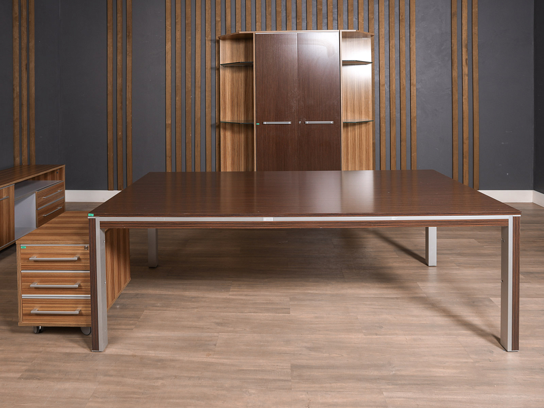 Кабинет руководителя ЛДСП Орех (КРЗБОР-100925)