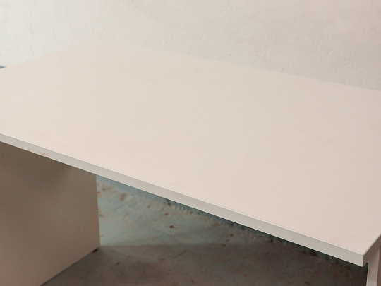 Стол прямоугольный ЛДСП Белый Россия