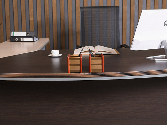 Стол руководителя ЛДСП Венге Россия