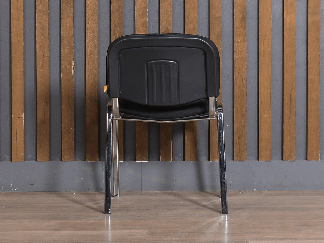 Офисный стул ИЗО Ткань Хром Россия (ОСТЧ-ИЗОХ)