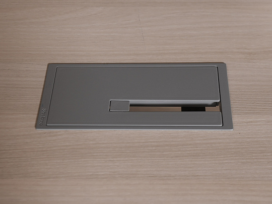 Стол прямоугольный Steelcase ЛДСП Дуб США